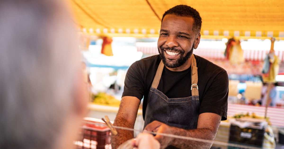 Hourly worker insights strategies to attract and hire frontline talent